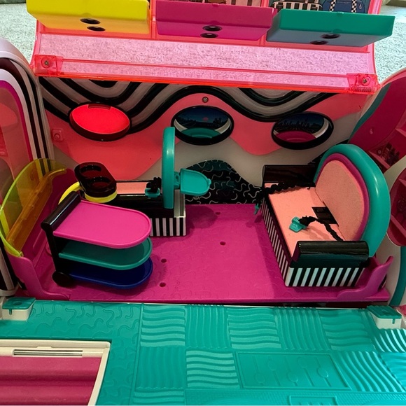 2021 OMG LOL BBAir aircraft toy - Picture 6 of 8